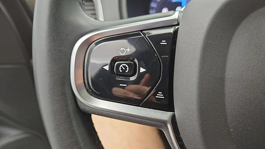 VOLVO XC90 -
