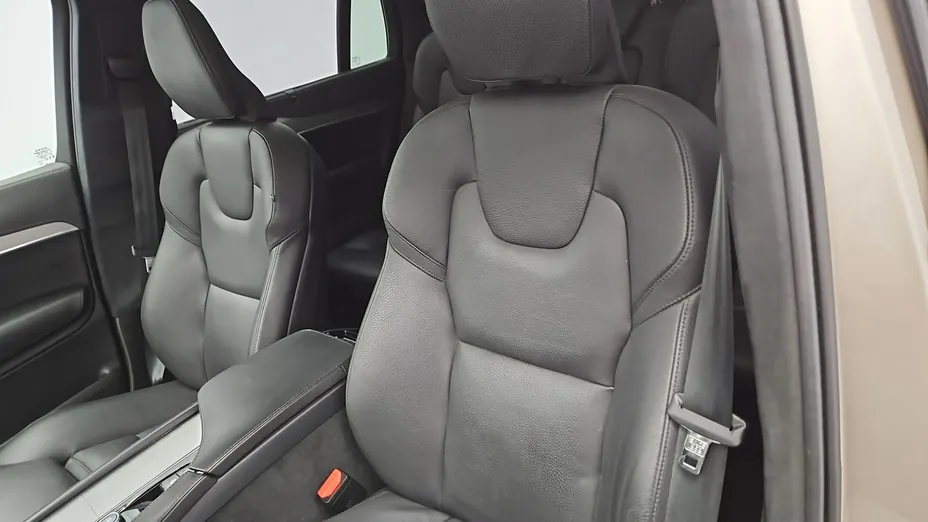 VOLVO XC90 -