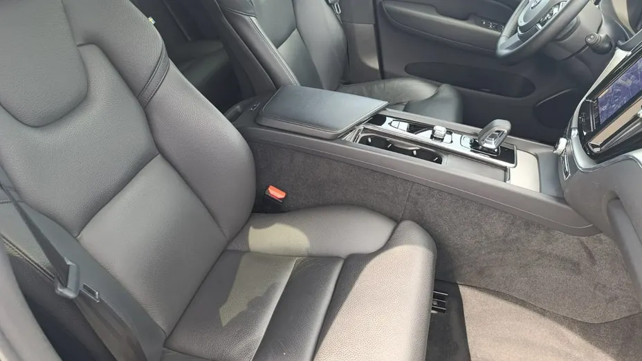 VOLVO XC60 -