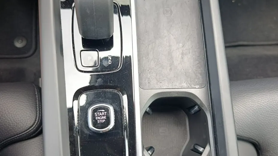 VOLVO XC60 -