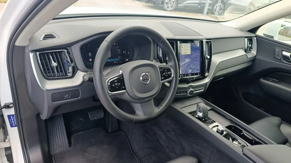 VOLVO XC60 -