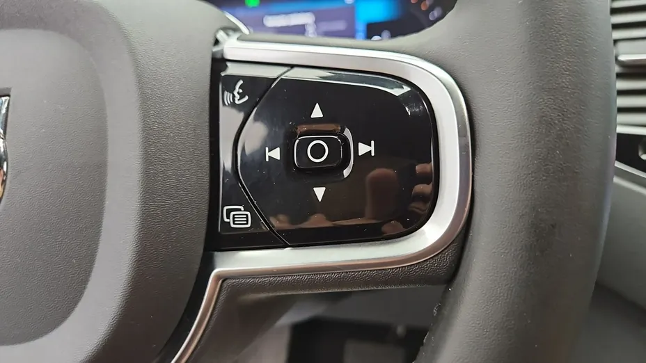 VOLVO XC90 -