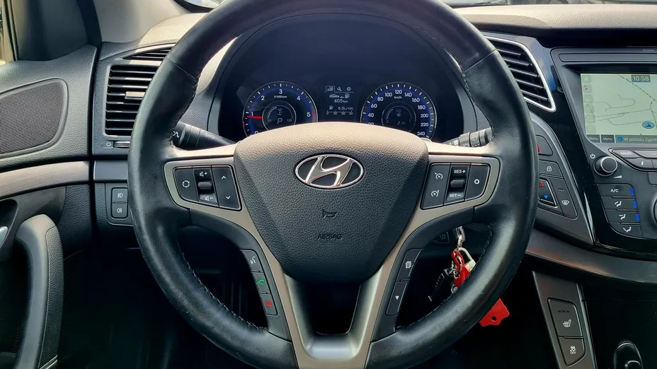 HYUNDAI i40 -