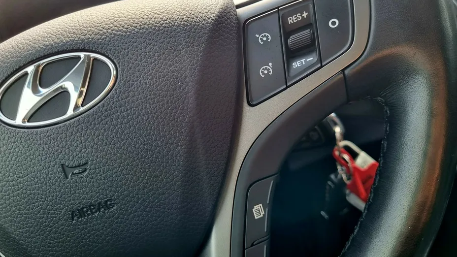 HYUNDAI i40 -