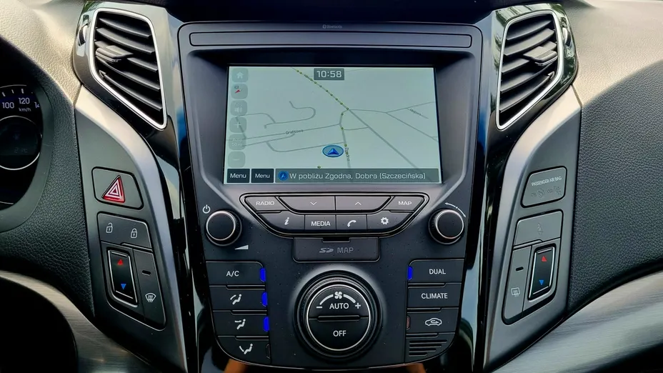 HYUNDAI i40 -