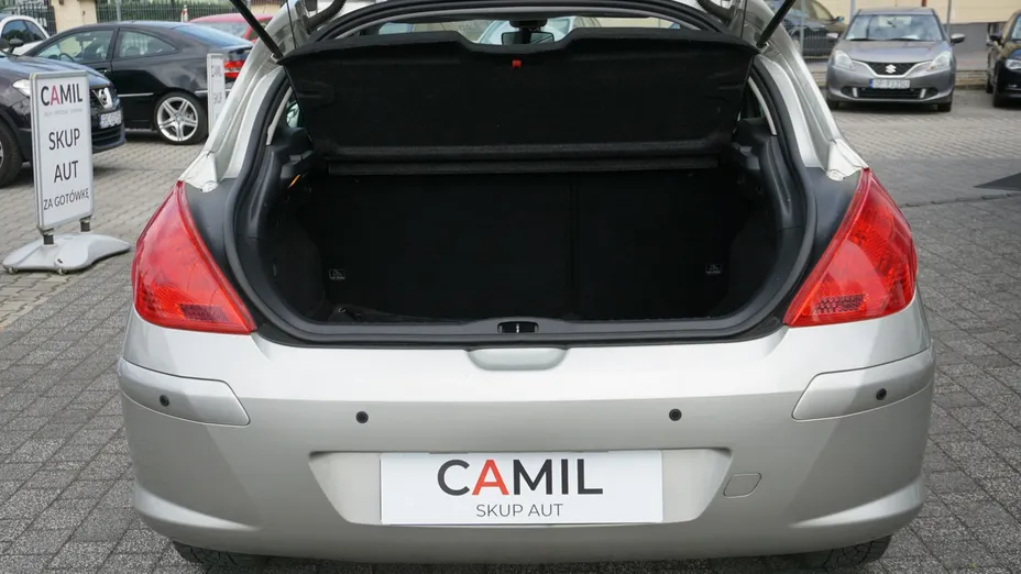 PEUGEOT 308 -