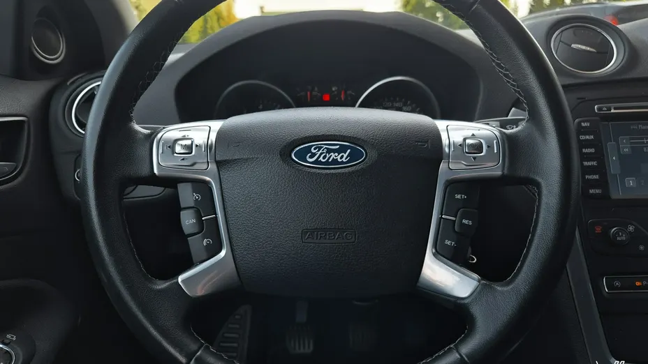 FORD Mondeo -