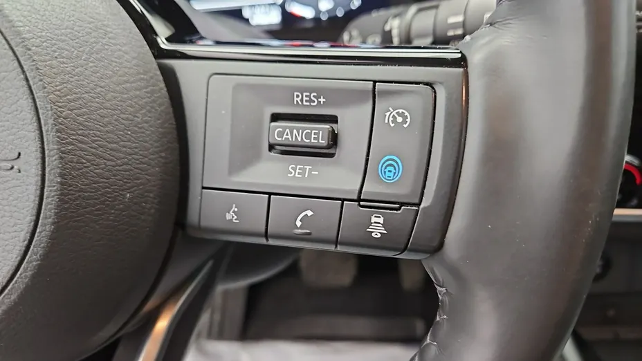 NISSAN X-Trail -