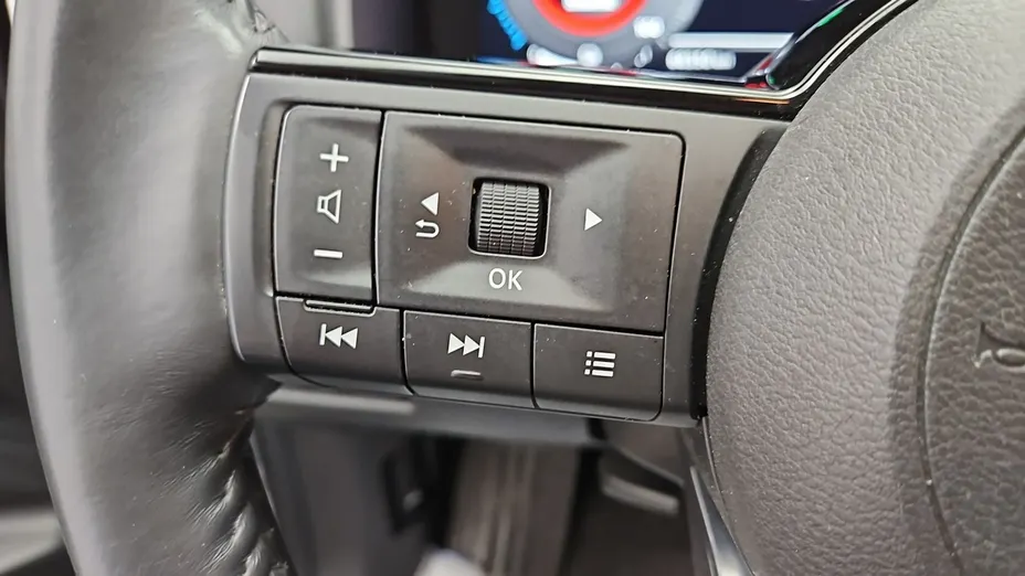 NISSAN X-Trail -