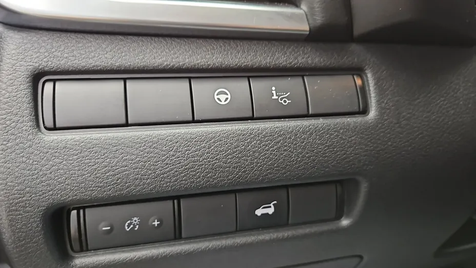 NISSAN X-Trail -