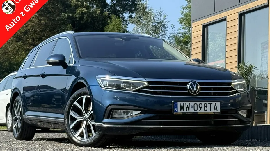 VOLKSWAGEN Passat -