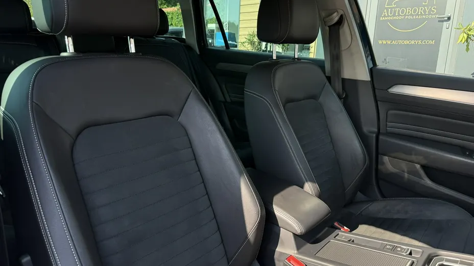 VOLKSWAGEN Passat -