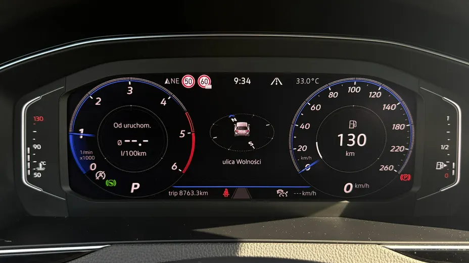 VOLKSWAGEN Passat -