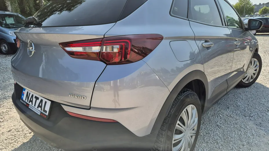 OPEL Grandland X -