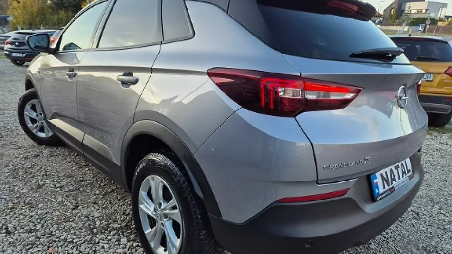 OPEL Grandland X -
