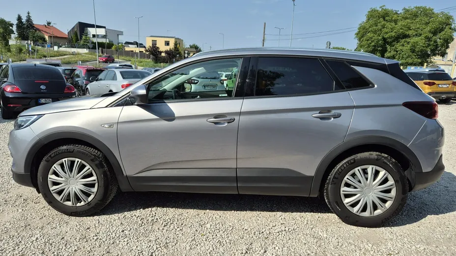 OPEL Grandland X -