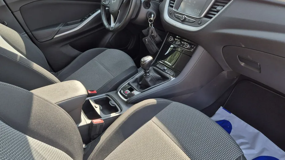 OPEL Grandland X -