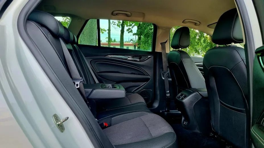 OPEL Insignia -