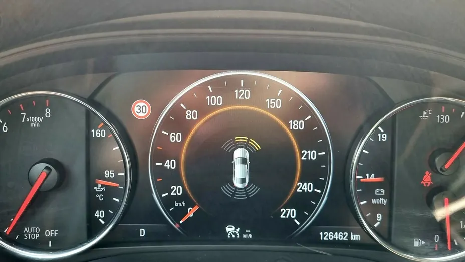 OPEL Insignia -