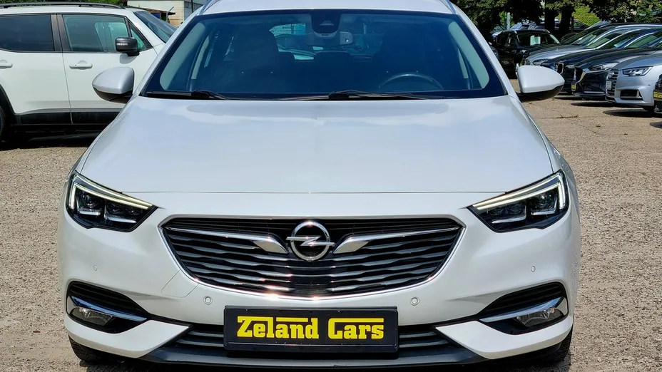 OPEL Insignia -