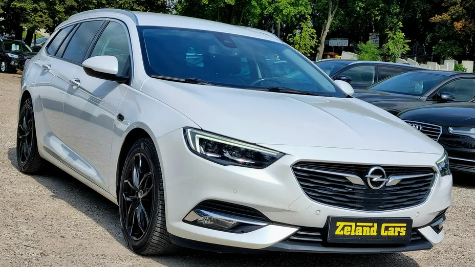 OPEL Insignia -