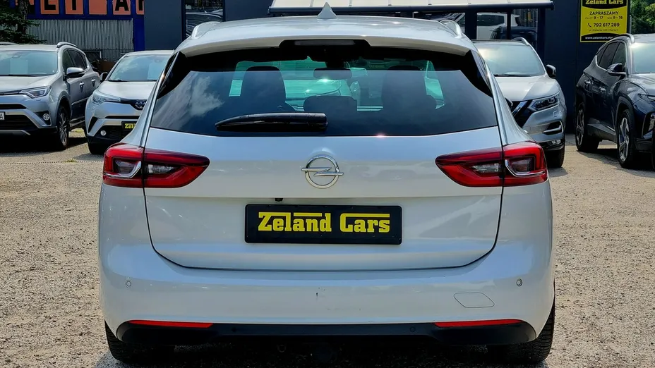 OPEL Insignia -
