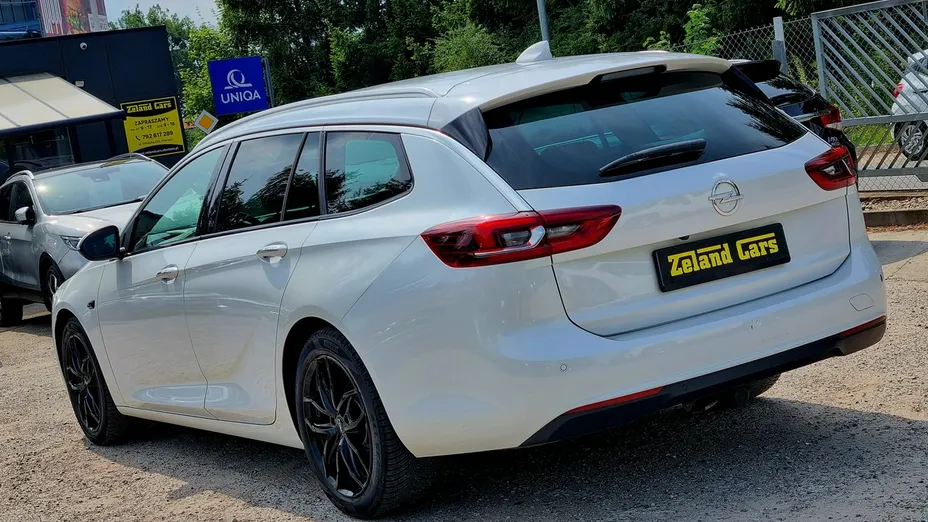 OPEL Insignia -