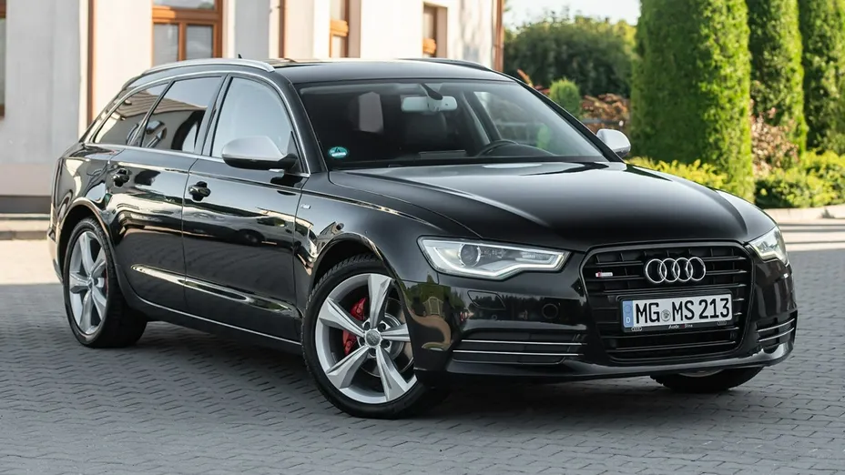 AUDI A6 -