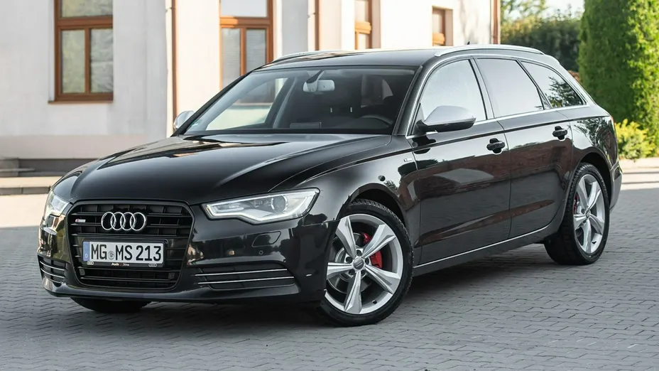 AUDI A6 -