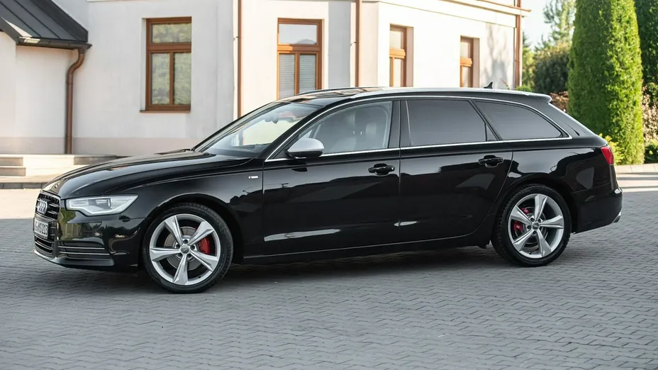 AUDI A6 -