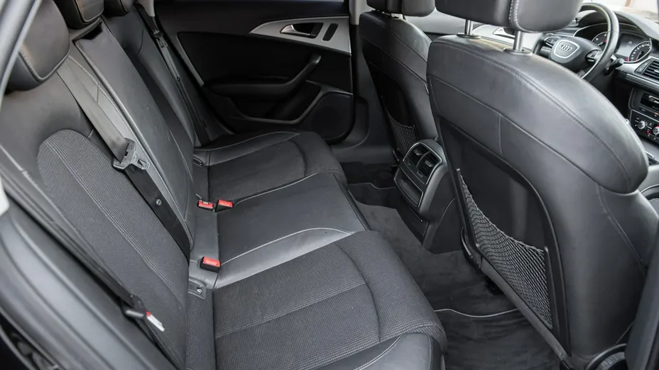 AUDI A6 -