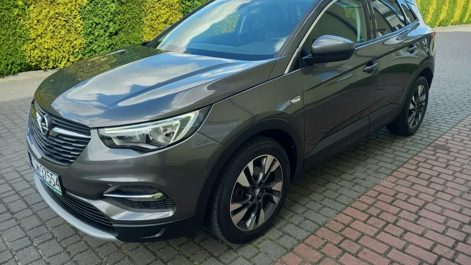 OPEL Grandland X -