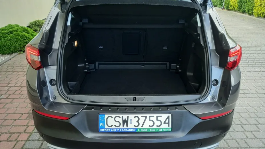 OPEL Grandland X -