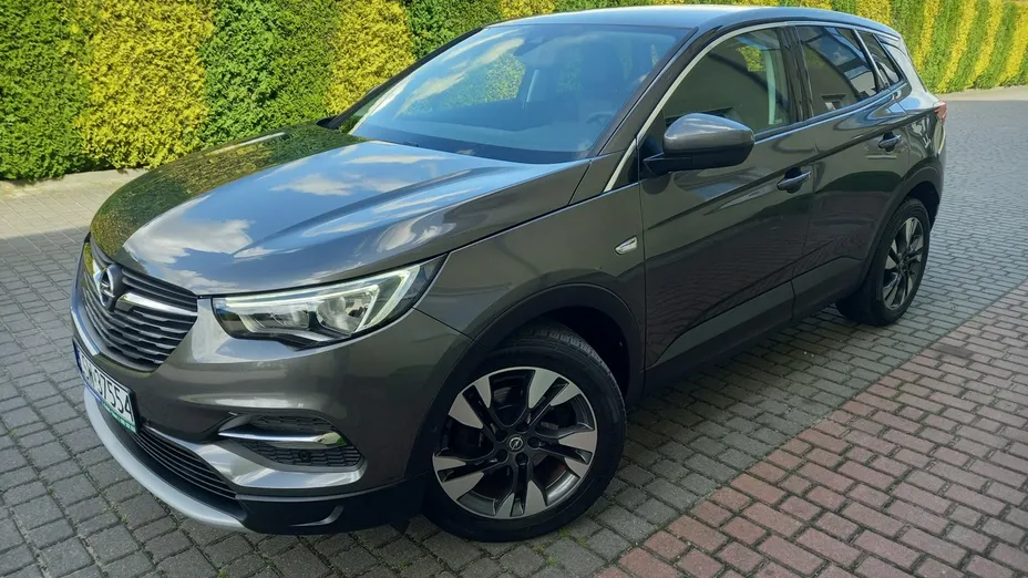 OPEL Grandland X -