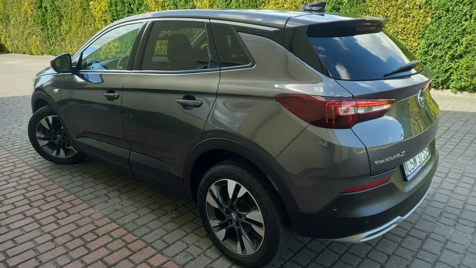 OPEL Grandland X -