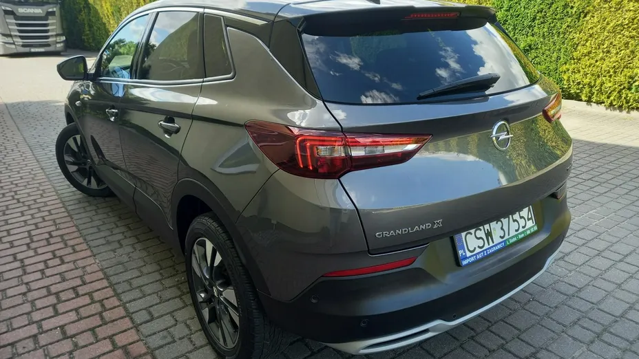 OPEL Grandland X -