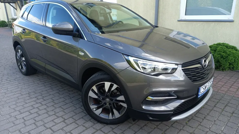 OPEL Grandland X -