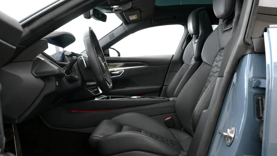 AUDI RS e-tron -