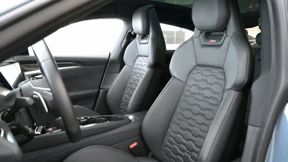 AUDI RS e-tron -