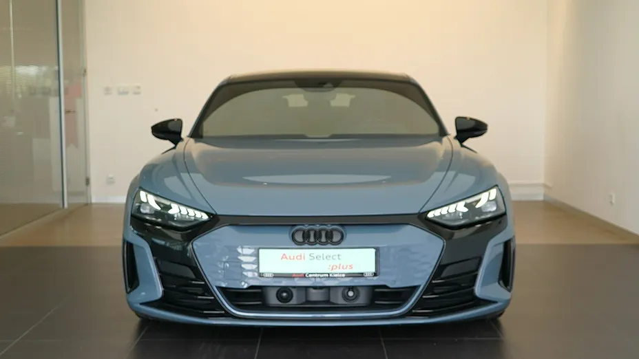 AUDI RS e-tron -