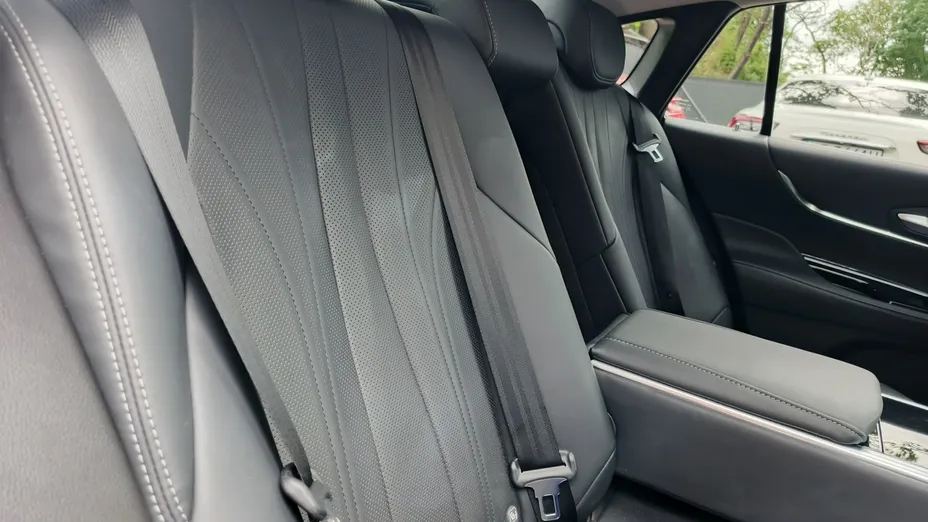 TOYOTA Mirai -