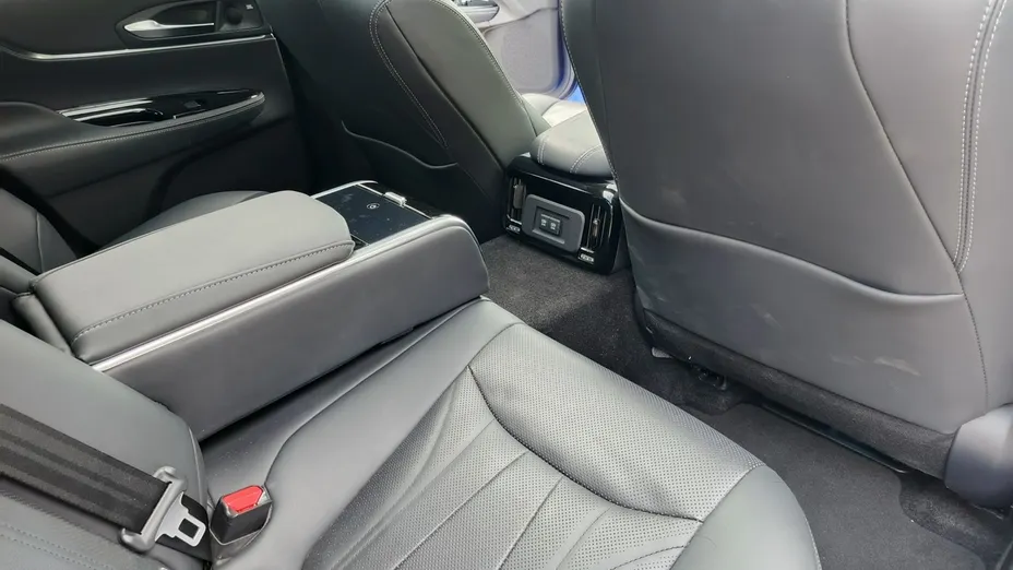 TOYOTA Mirai -