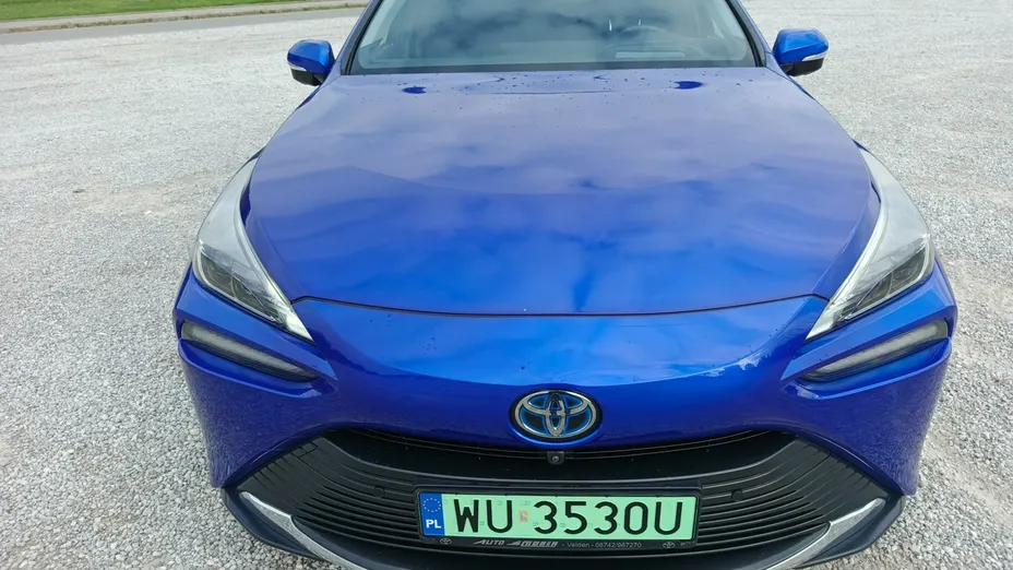 TOYOTA Mirai -