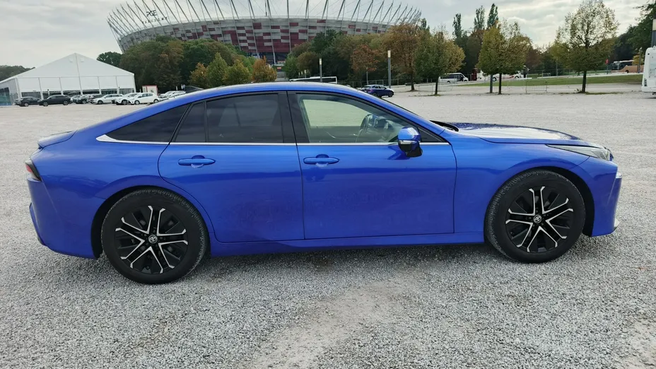 TOYOTA Mirai -