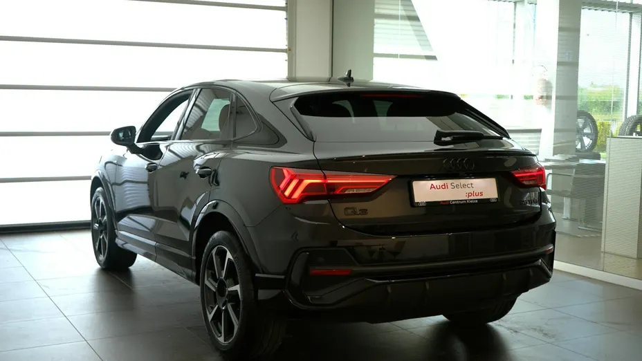 AUDI Q3 Sportback -