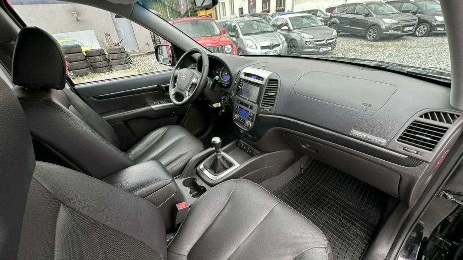 HYUNDAI Santa Fe -