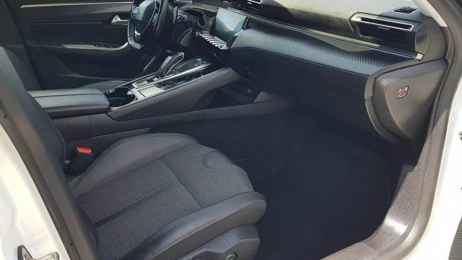 PEUGEOT 508 -