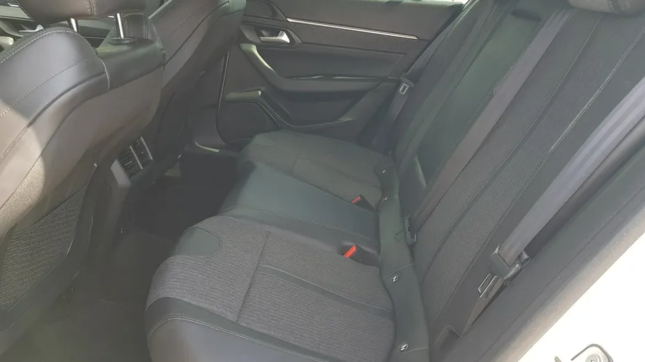PEUGEOT 508 -