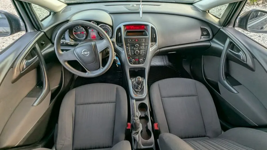 OPEL Astra -
