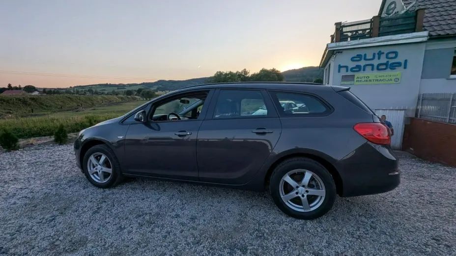 OPEL Astra -